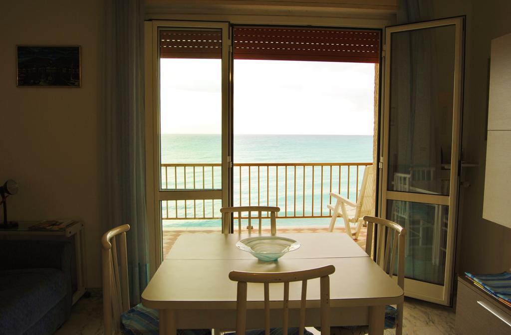Gaiavacanze Beach Apartment 博尔迪盖拉 外观 照片