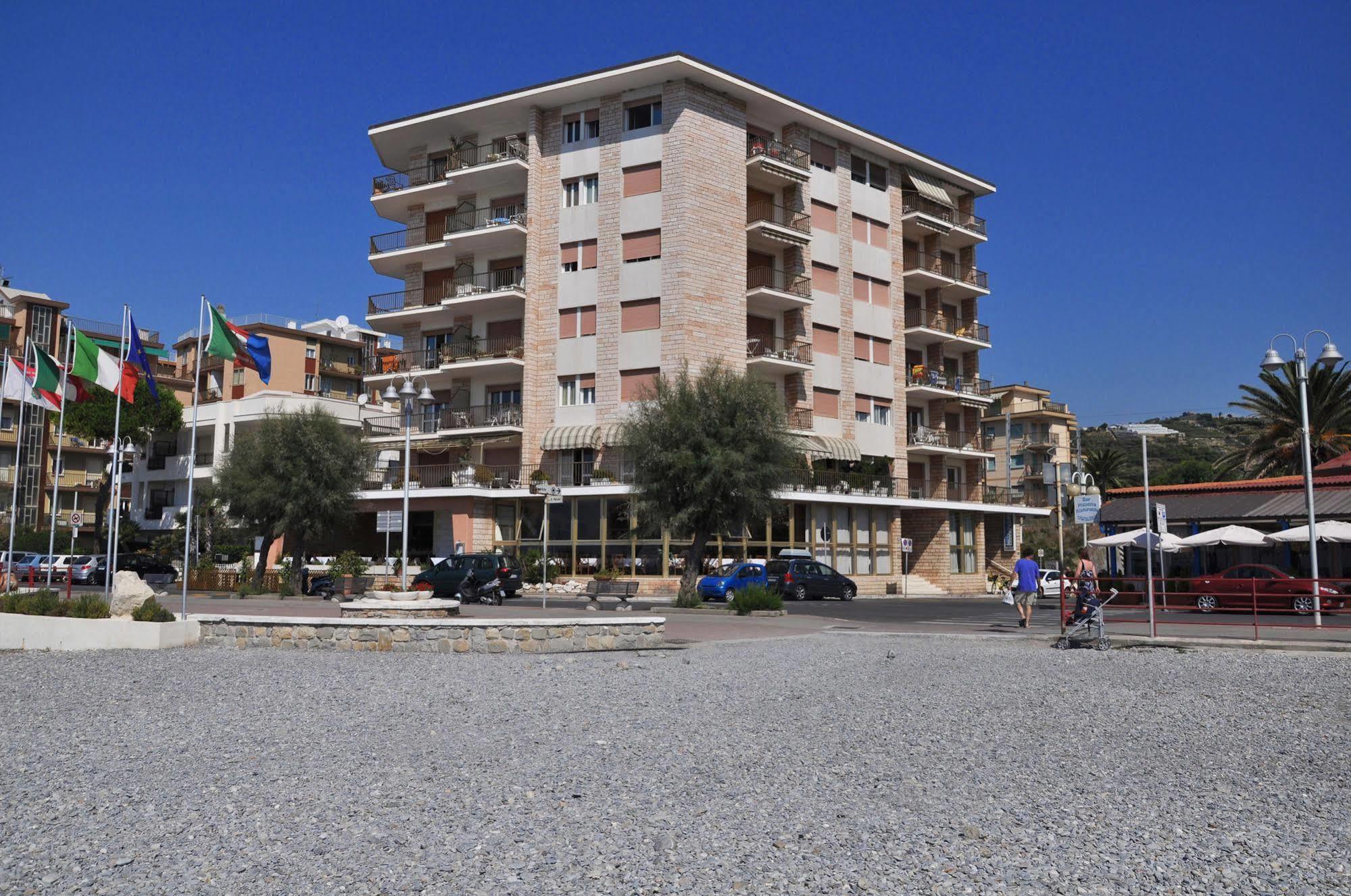 Gaiavacanze Beach Apartment 博尔迪盖拉 外观 照片